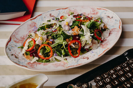 Большой дачный салат