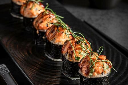 Ролл Запеченный с лососем