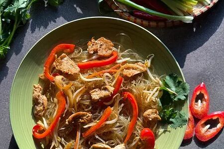 Стеклянная лапша с курицей