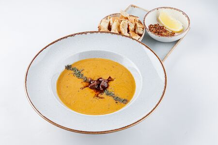 Чечевичный суп с телятиной