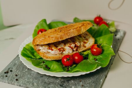 Чиабатта со свининой