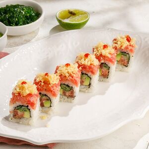 Ролл острый хрустящий тунец
