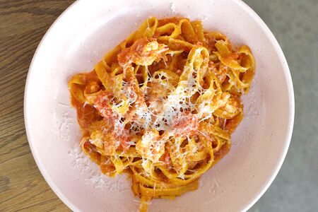 Фетучини Аррабиата с креветками 