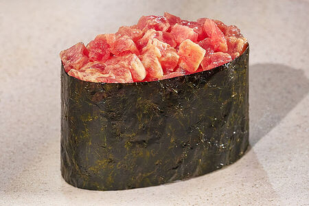 Гункан Тунец спайси