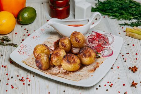 Шашлык из молодого картофеля с курдюком