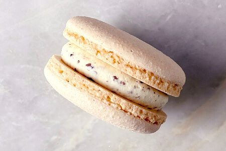 Макарон Мороженое-клубника