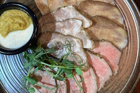 Мясное ассорти от Бомбура