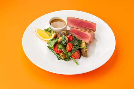 Тунец на гриле