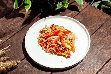 Салат Фунчоза с курицей