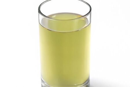 Яблочный свежевыжатый сок