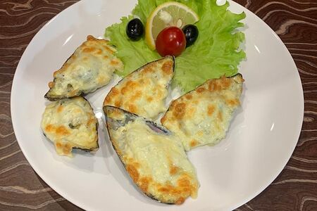 Мидии, запеченные с сыром