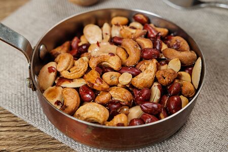 Микс жареных орехов