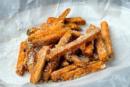 Батат фри с сыром Пармезан