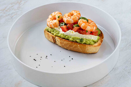 Брускетта с креветками