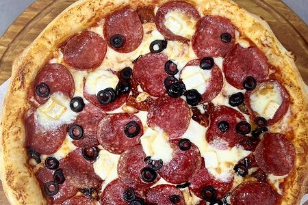 Пицца Салями Конфи