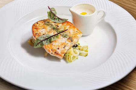 Лосось с цукини