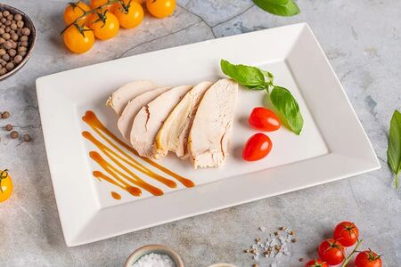 Куриное филе, запеченное с травами