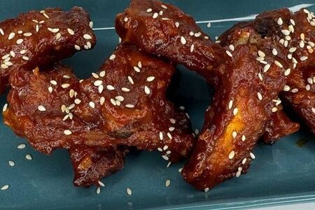 Свинные ребрышки в соусе