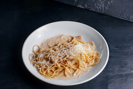 Паста карбонара с ветчиной из индейки