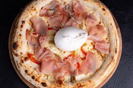 Пицца с хамоном и бурратой 24см