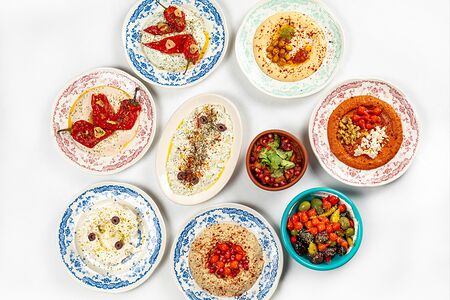 Большое ассорти мезедес и закусок