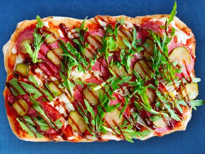 Римская пицца с салями