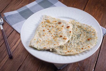 Кутаб с сыром и зеленью