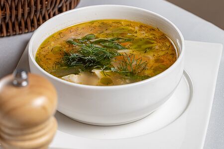 Суп-лапша домашняя на курином бульоне