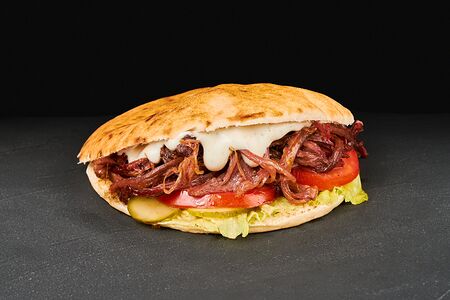 Шварма с рваной говядиной Тартар