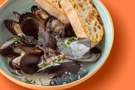 Мидии в соусе дор-блю