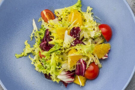 Салат с апельсиново-медовой заправкой