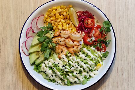 Салат с креветками