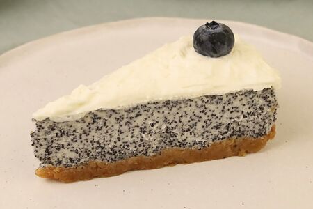 Чизкейк маковый