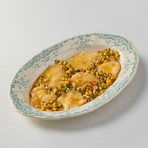 Крудо из гребешка с сальсой из огурца и ананаса