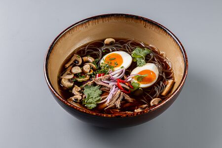 Рамен с уткой и фунчозой