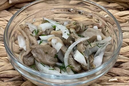 ГРИБЫ МАРИНОВАННЫЕ С ЛУКОМ