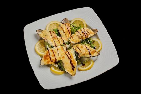 Мидии под соусом топанадо