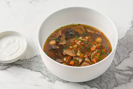 Похлебка из лисичек с маслятами и сметаной