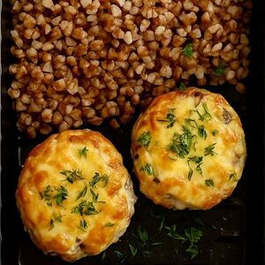 Котлеты куриные с гречкой