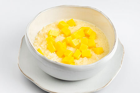 Рисовая каша на кокосовом молоке с манго