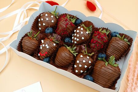 Клубника в шоколаде Callebaut №128