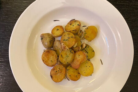 Мини-картофель с розмарином