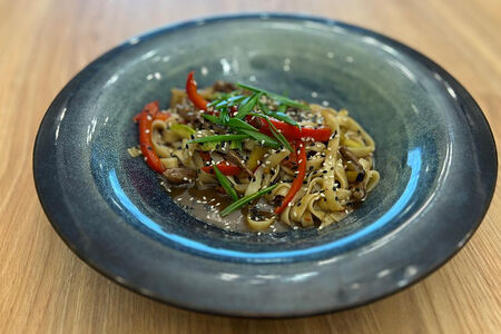 Лапша Удон с говядиной и овощами