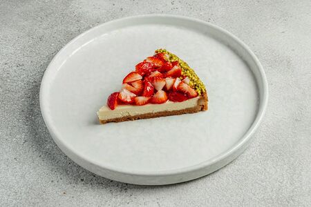 Чизкейк с клубникой