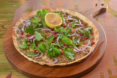 Лахмаджун с говядиной