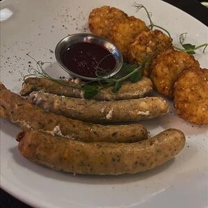 Альпийские колбаски с картофельными крокетами