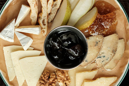 Пармезан, камамбер, пекорино