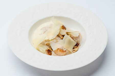 Гребешок с белыми грибами 