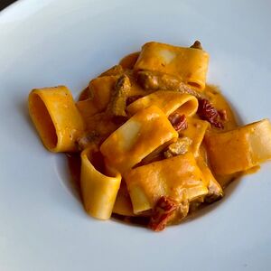 С телятиной и вялеными томатами