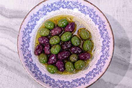 Микс оливок, орегано, оливковое масло